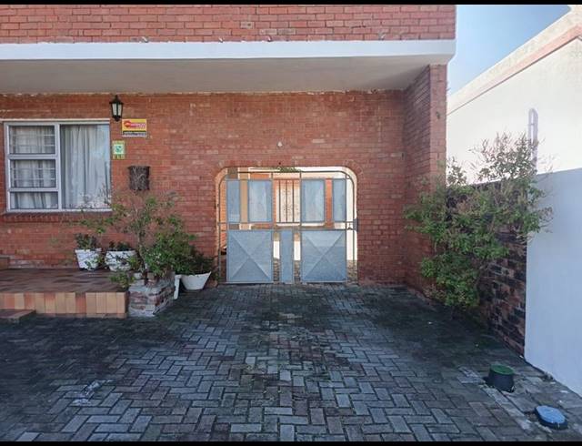 5 BEDROOM HOUSE FOR SALE IN MALABAR